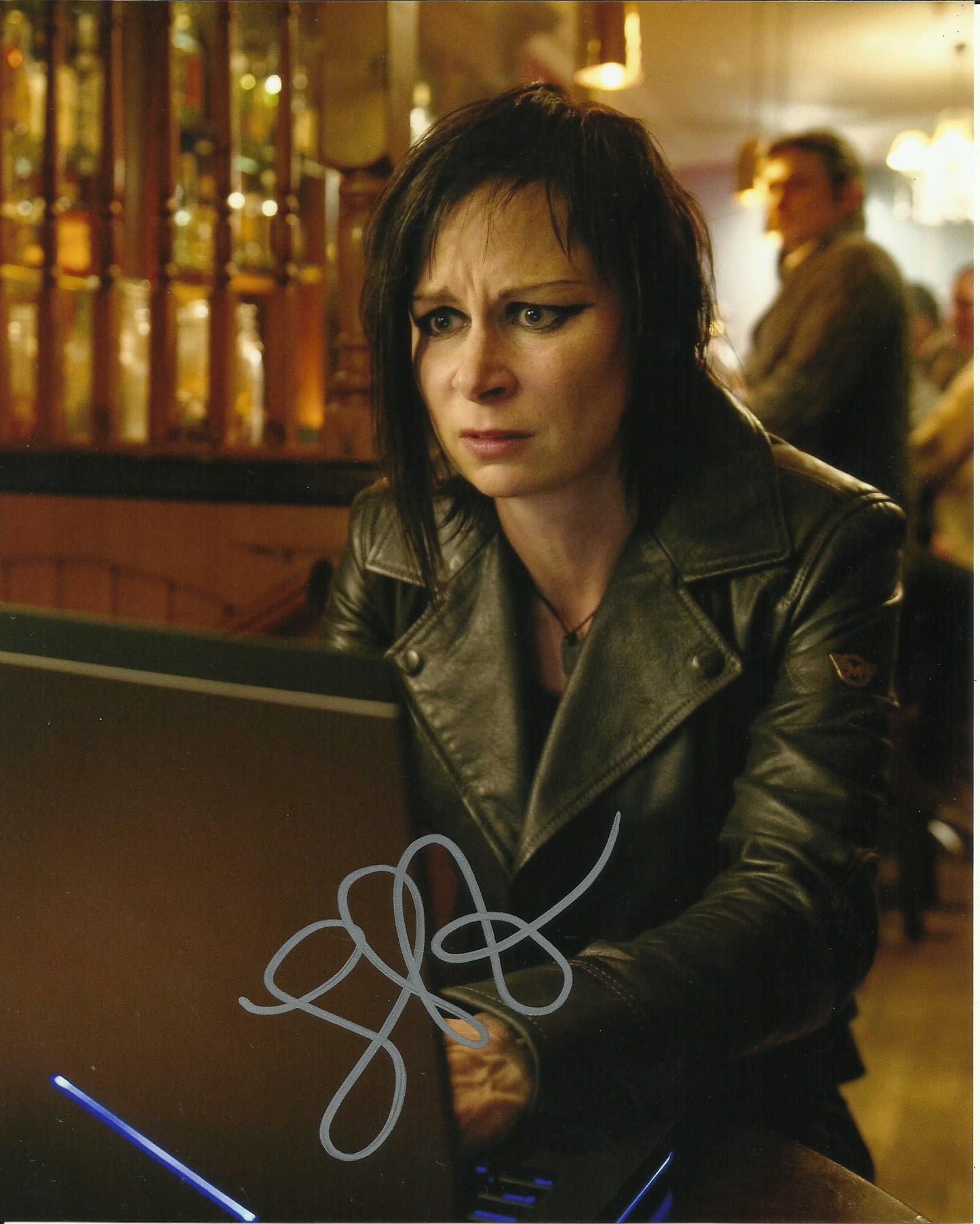 MARY LYNN RAJSKUB SIGNED 24 10X8 PHOTO (1)