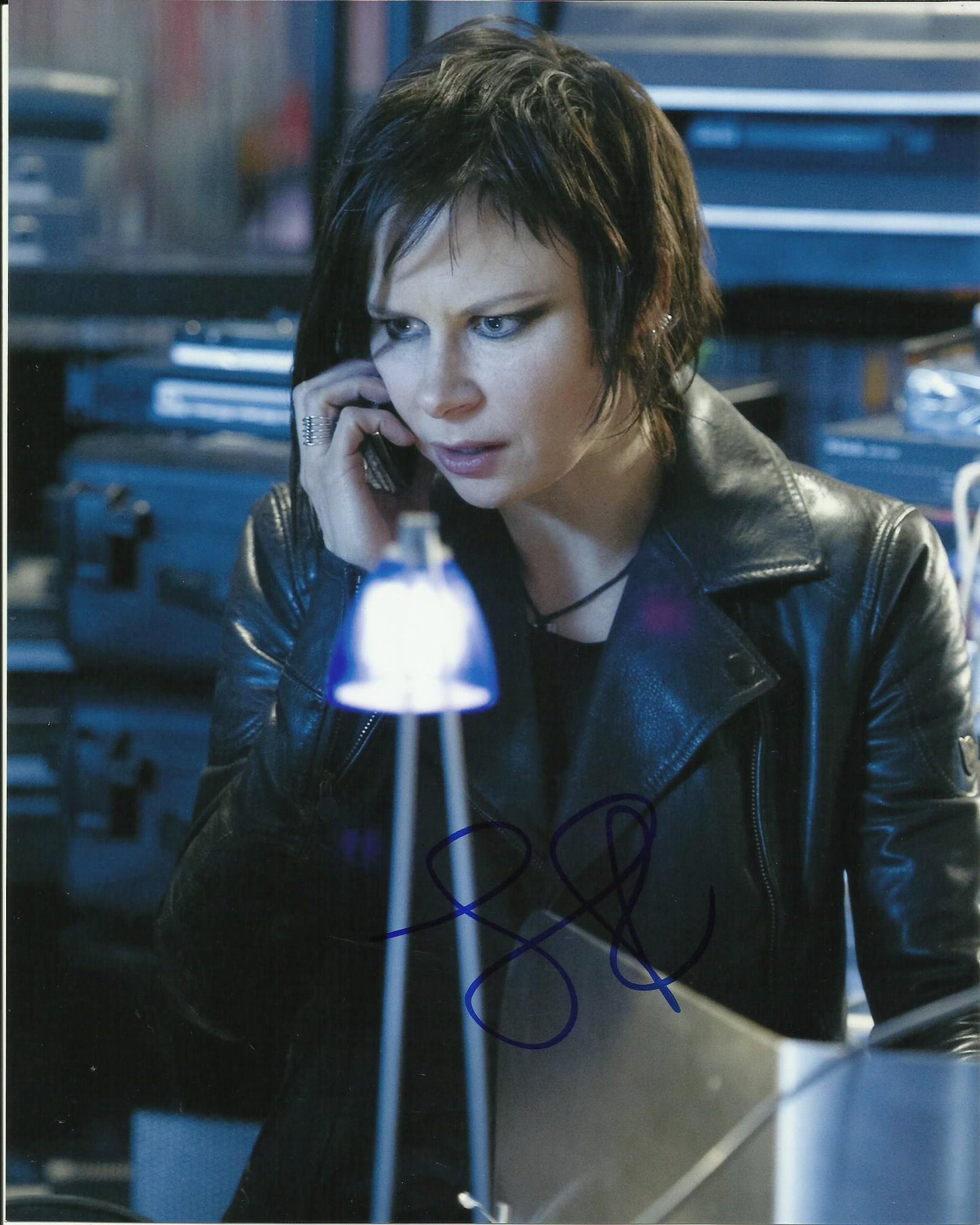 MARY LYNN RAJSKUB SIGNED 24 10X8 PHOTO (3)