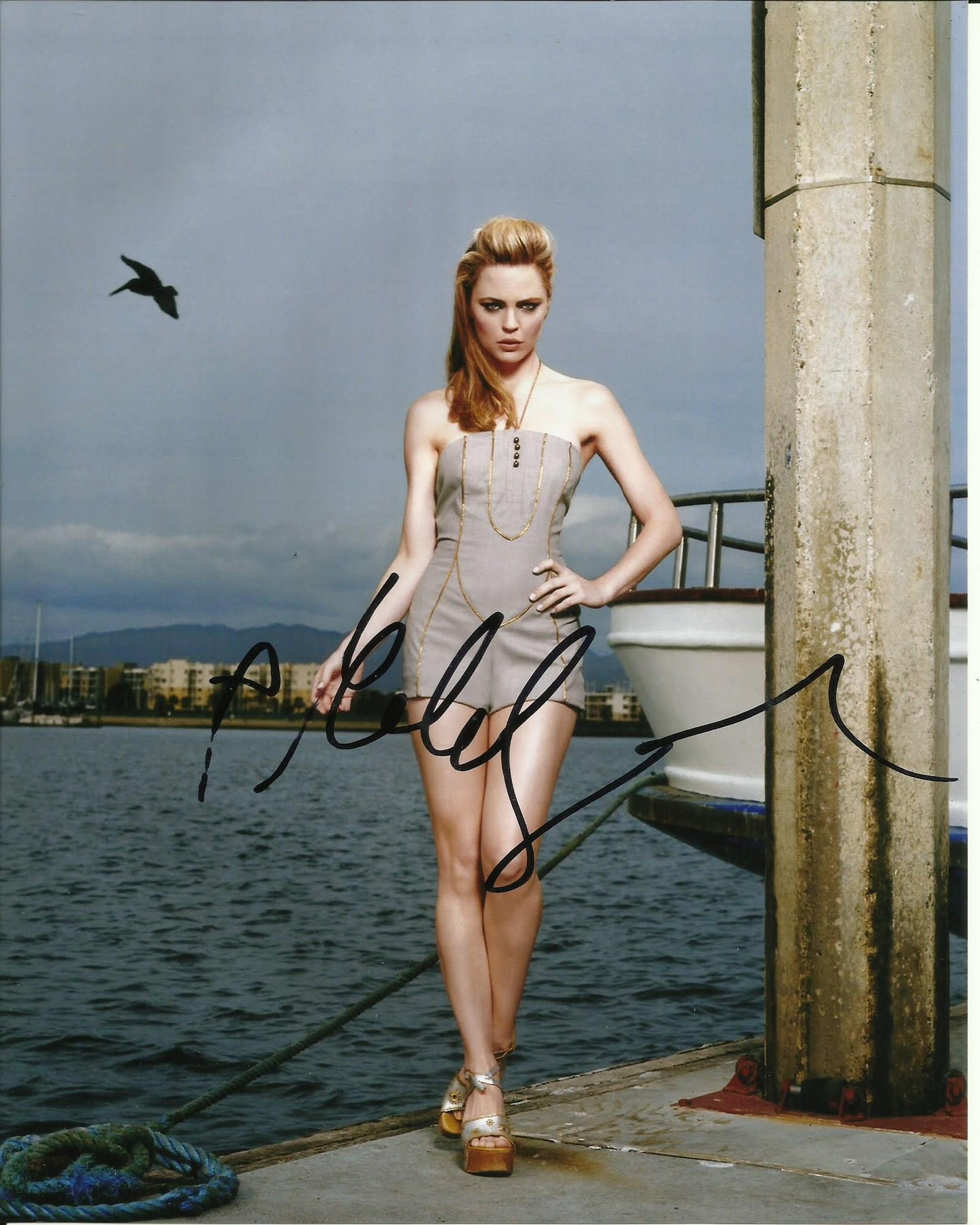 MELISSA GEORGE SIGNED SEXY 10X8 PHOTO (2)