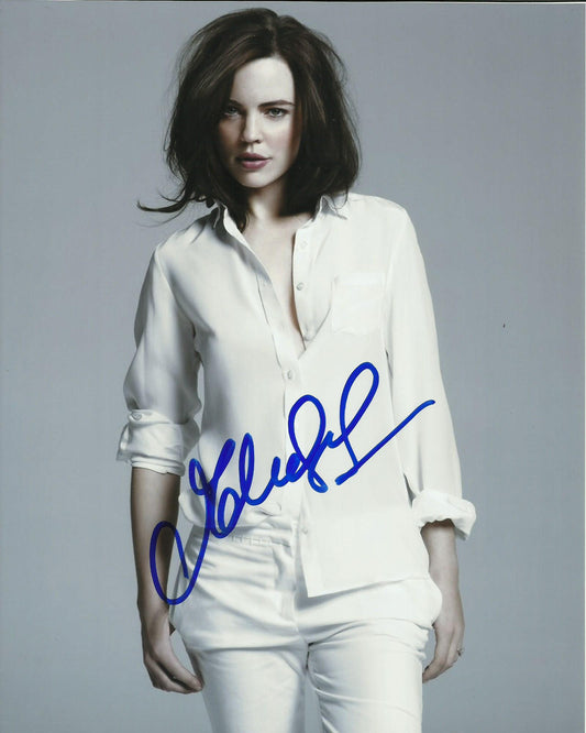 MELISSA GEORGE SIGNED SEXY 10X8 PHOTO (1)