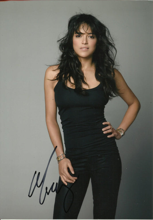 MICHELLE RODRIGUEZ SIGNED SEXY 7X5 PHOTO (5)