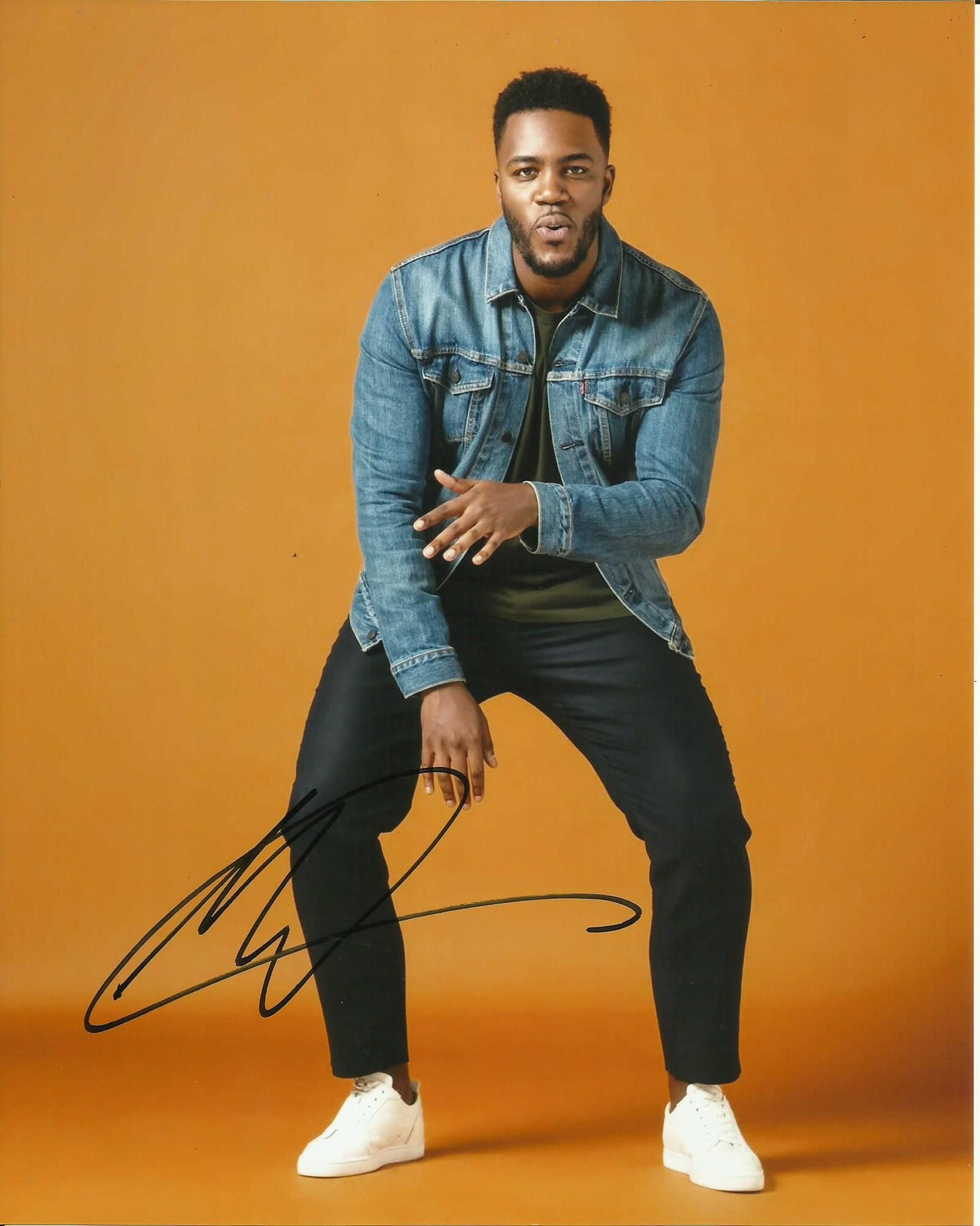 MO GILLIGAN SIGNED COOL 8X10 PHOTO (2)