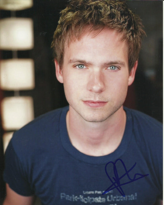 PATRICK J ADAMS SIGNED SUITS 8X10 PHOTO (5)