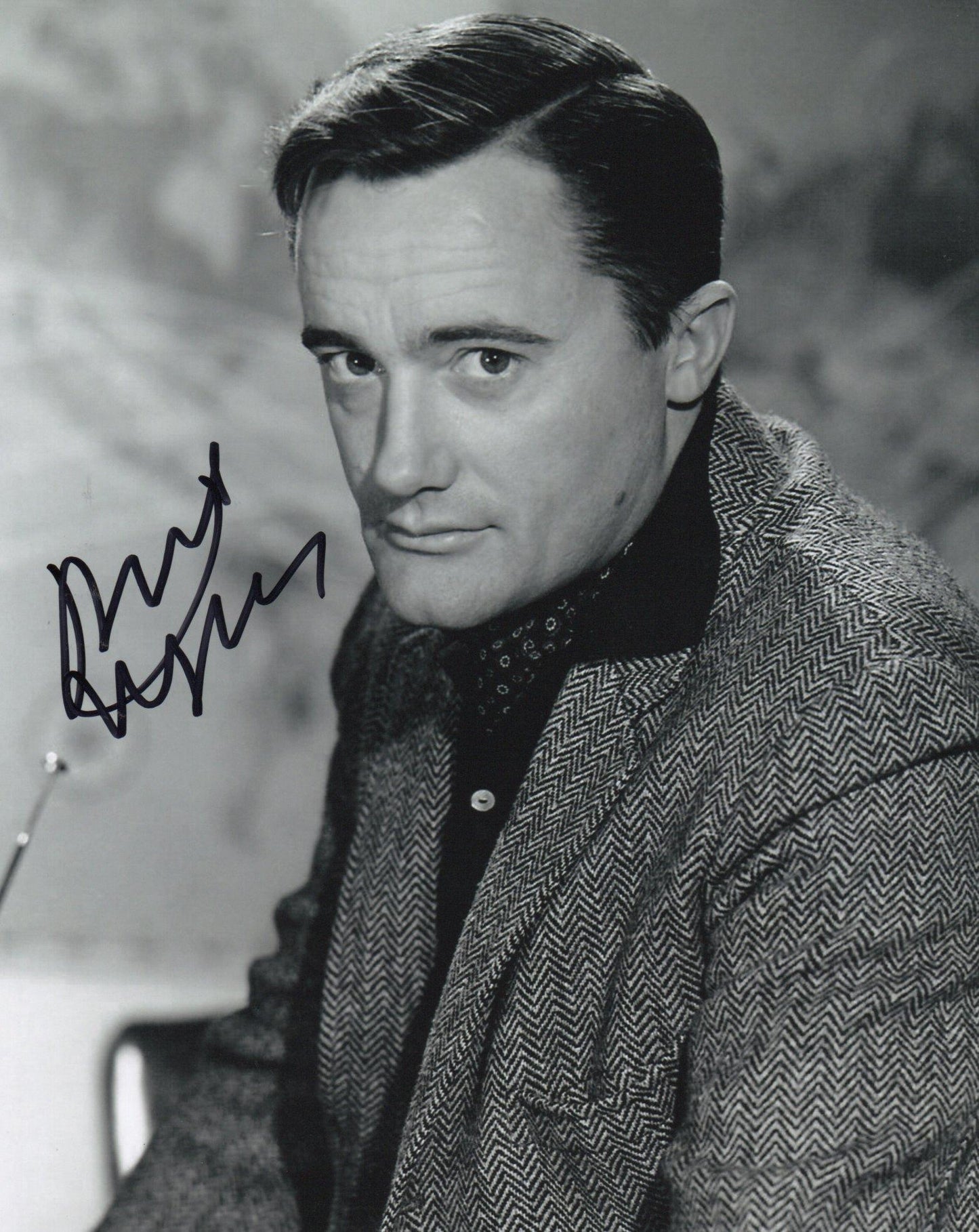 ROBERT VAUGHN SIGNED MAN FROM UNCLE 8X10 PHOTO (4)