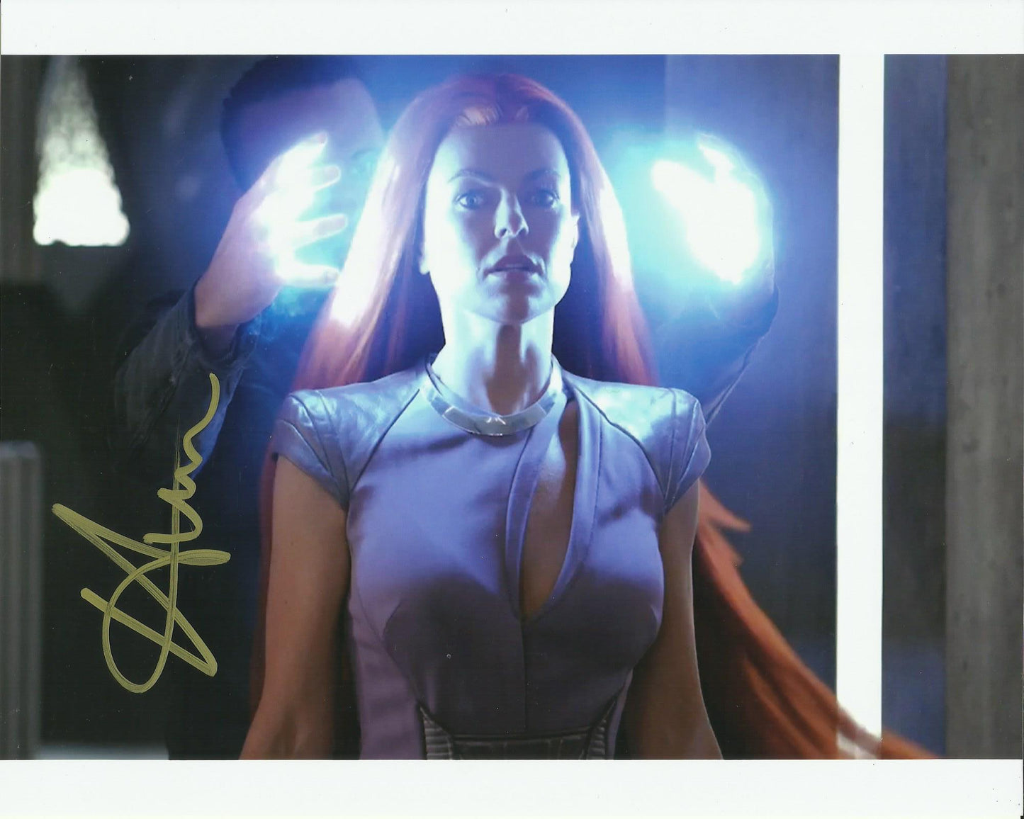 SERINDA SWAN SIGNED SEXY INHUMANS 10X8 PHOTO (2)