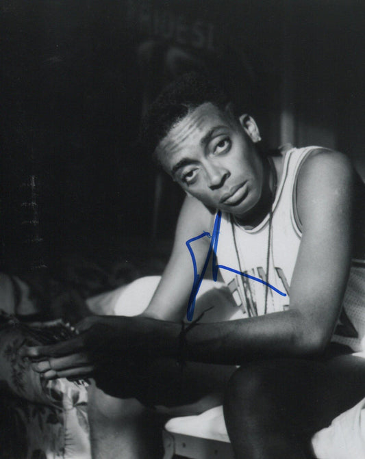 SPIKE LEE SIGNED DO THE RIGHT THING  8X10 PHOTO (1)