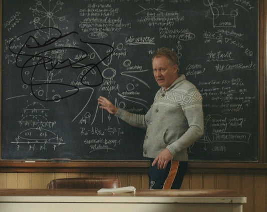 STELLAN SKARSGARD SIGNED THOR 8X10 PHOTO (2)