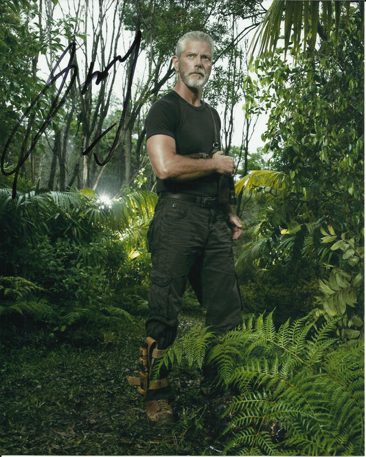 STEPHEN LANG SIGNED TERRA NOVA 8X10 PHOTO (2)
