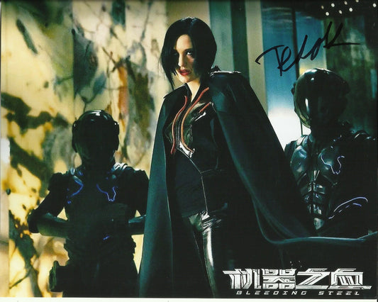 TESS HAUBRICH SIGNED BLEEDING STEEL 10X8 PHOTO