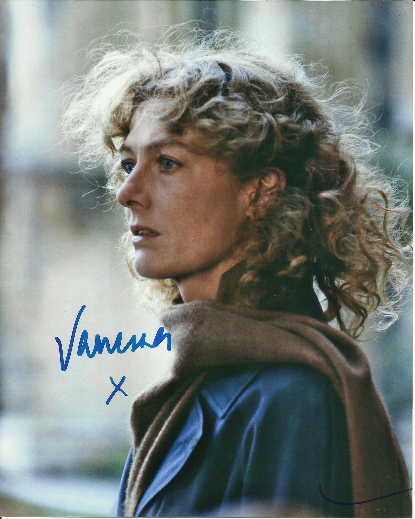 VANESSA REDGRAVE SIGNED YOUNG 10X8 PHOTO (2)