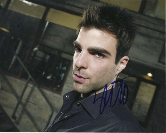 ZACHARY QUINTO SIGNED HEROES 8X10 PHOTO (2)