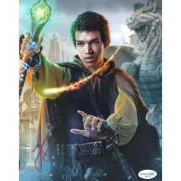 JUSTICE SMITH SIGNED DUNGEONS AND DRAGONS 10X8 PHOTO (2) ALSO ACOA