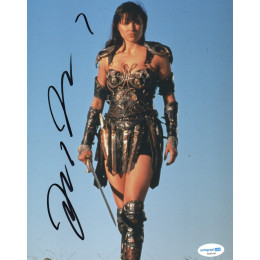 LUCY LAWLESS SIGNED XENA 10X8 PHOTO (3) ALSO ACOA