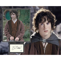 ELIJAH WOOD SIGNED LORD OF THE RINGS PHOTO MOUNT ALSO ACOA