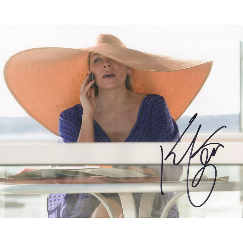 KIM CATTRALL SIGNED SEX AND THE CITY 10X8 PHOTO (1)