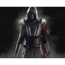 MICHAEL FASSBENDER SIGNED ASSASSINS CREED 8X10 PHOTO