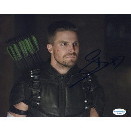 STEPHEN AMELL SIGNED ARROW 8X10 PHOTO (2) also ACOA certified