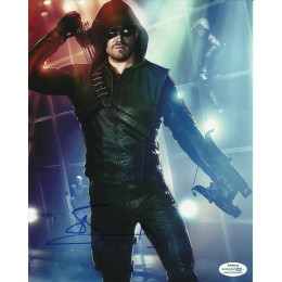STEPHEN AMELL SIGNED ARROW 8X10 PHOTO (9) ALSO ACOA CERTIFIED