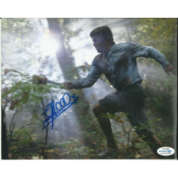 STEPHEN AMELL SIGNED ARROW 8X10 PHOTO (4) ALSO ACOA CERTIFIED