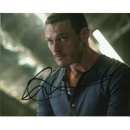 LUKE EVANS SIGNED FAST AND FURIOUS 8X10 PHOTO (2)