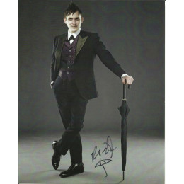 ROBIN LORD TAYLOR SIGNED GOTHAM 8X10 PHOTO (14) WITH UMBRELLA SKETCH