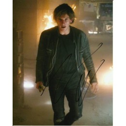 JAMIE BELL  SIGNED JUMPER 8X10 PHOTO 