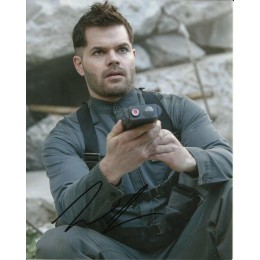 WES CHATHAM  SIGNED COOL 8X10 PHOTO (1)