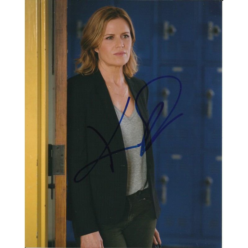 KIM DICKENS SIGNED FEAR THE WALKING DEAD 10X8 PHOTO (3)