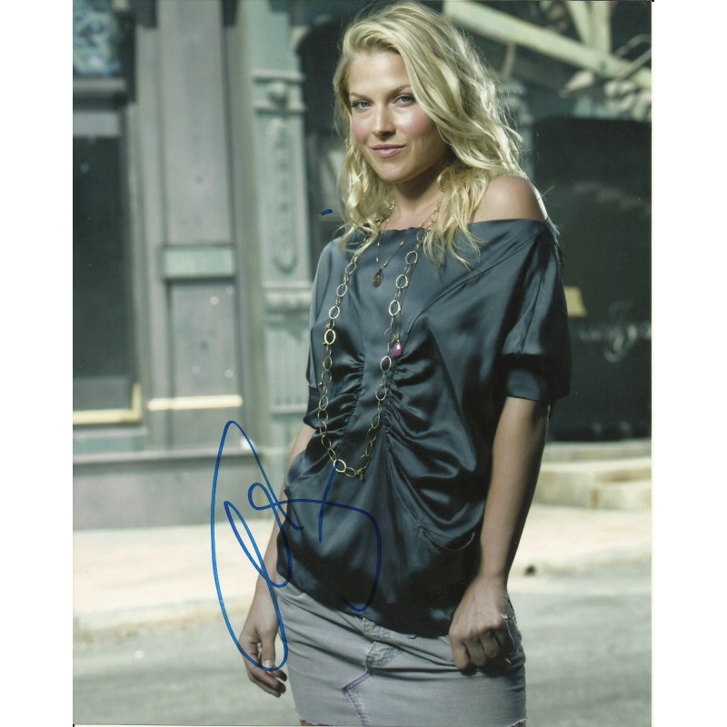 ALI LARTER SIGNED SEXY HEROES 10X8 PHOTO (1)