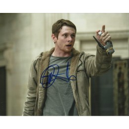 JACK O'CONNELL SIGNED MONEY MONSTER 8X10 PHOTO (2)