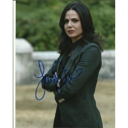 LANA PARRILLA SIGNED ONCE UPON A TIME 10X8 PHOTO (1)