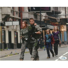 JEREMY RENNER SIGNED 28 WEEKS LATER 8X10 PHOTO  ALSO ACOA CERTIFIED