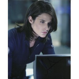 COBIE SMULDERS SIGNED AVENGERS 10X8 PHOTO (2)