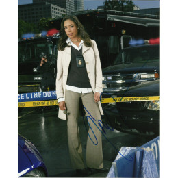 GINA TORRES SIGNED SEXY 10X8 PHOTO (2)