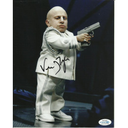 VERNE TROYER SIGNED AUSTIN POWERS 10X8 PHOTO ALSO ACOA CERTIFIED