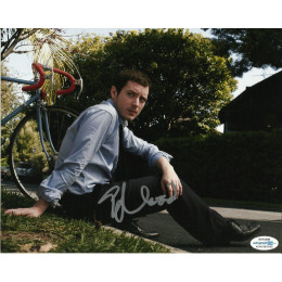 ELIJAH WOOD SIGNED COOL 8X10 PHOTO (2) ALSO ACOA CERTIFIED