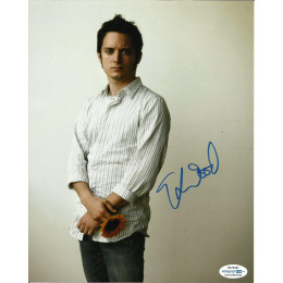 ELIJAH WOOD SIGNED COOL 8X10 PHOTO (3) ALSO ACOA CERTIFIED