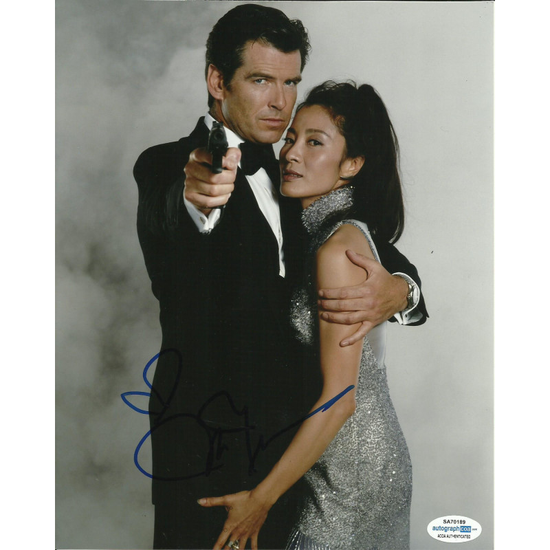 MICHELLE YEOH SIGNED TOMORROW NEVER DIES 10X8 PHOTO (1), ALSO ACOA CERTIFIED