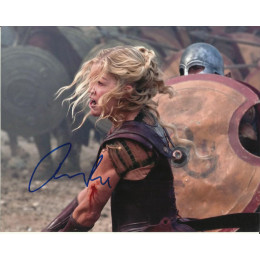 ROSAMUND PIKE SIGNED WRATH OF THE TITANS 10X8 PHOTO (2)