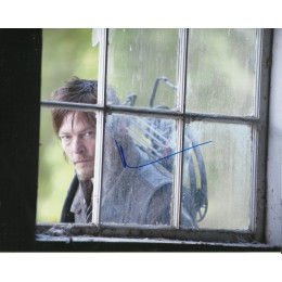 NORMAN REEDUS SIGNED THE WALKING DEAD 8X10 PHOTO (7)