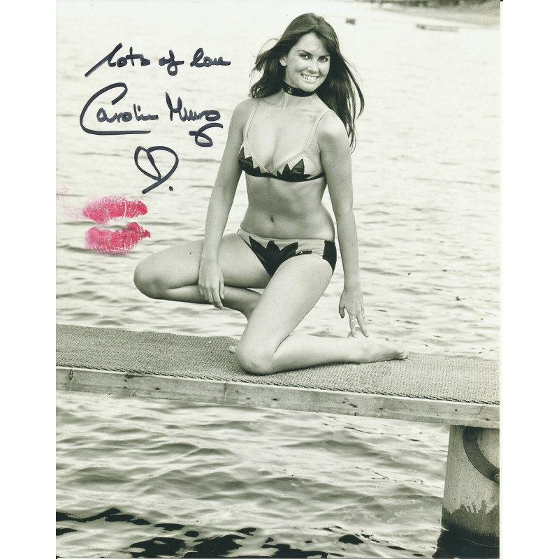 CAROLINE MUNRO SIGNED SEXY 10X8 PHOTO ALSO KISSES WITH RED LIPSTICK (1)