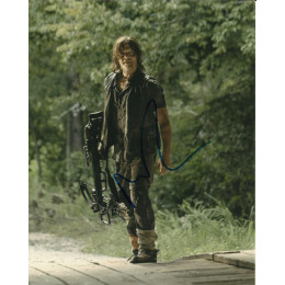 NORMAN REEDUS SIGNED THE WALKING DEAD 8X10 PHOTO (9)