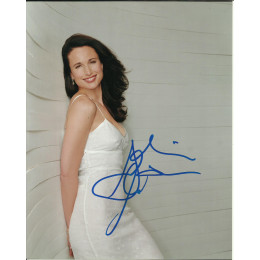 ANDIE MacDOWELL SIGNED SEXY 10X8 PHOTO (4)