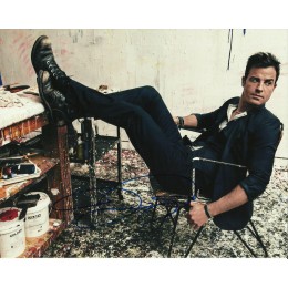 JUSTIN THEROUX SIGNED COOL 8X10 PHOTO (1)